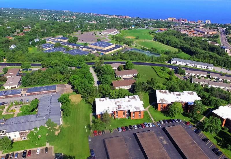 Photos Highland Village Apartments Duluth, MN